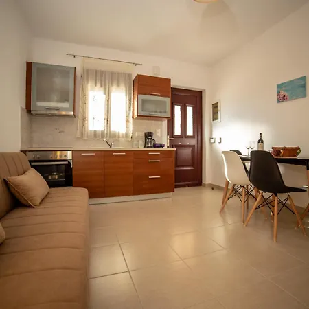 Fuego Sagrado In - Crete's Poolside Retreat Apartment *