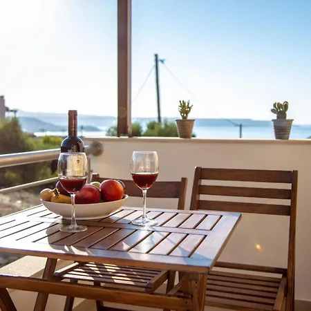 Fuego Sagrado In - Crete's Poolside Retreat *